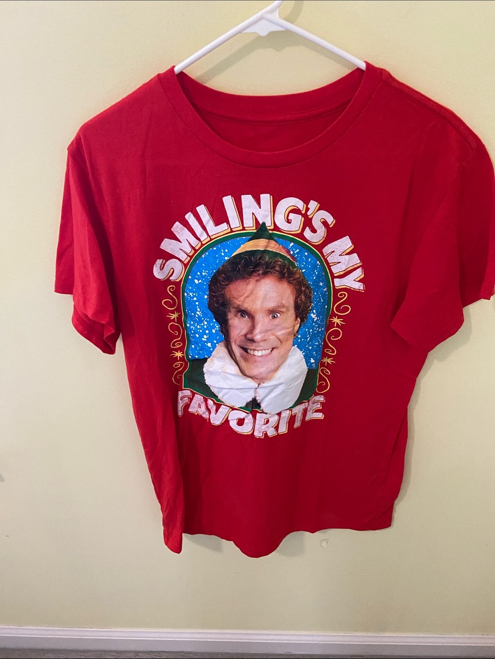 Warner Bros. Holiday Elf Red Short Sleeve Tee with White Print